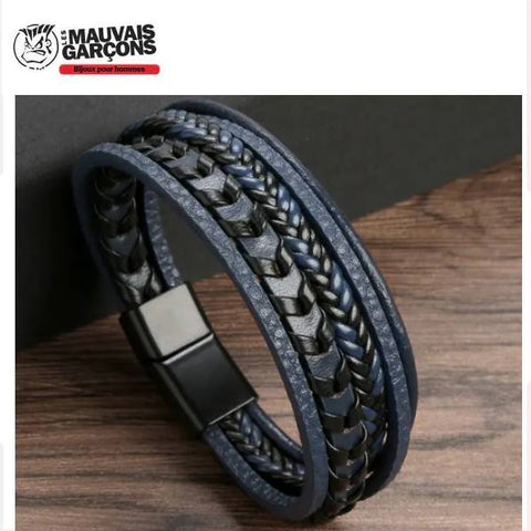 Bracelet homme élégant et vintage en cuir et d'un segment qui accentue parfaitement le style du bracelet .   Longueur : 21 cm Largeur : 2 cm Fermoir à crochet aimanté  Matière : Cuir ✔ Les frais de port sont offerts pour la France métropolitaine  ✔ Article expédié sous 24 heures, réception sous 2 à 3 jours