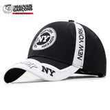 Casquette américaine NY Casquette de très bonne qualité pour les styles décontractés.  Cette casquette américaine saura séduire par son aspect.  Article: Casquette Snapback Genre: Unisex Type de motif: Lettre Style: Vintage Matière: Coton Couleur: Bleu  Réglage: par Scratch Taille de la casquette : 53-62 cm de circonférence  ✔ Les frais de port sont offerts pour la France métropolitaine  ✔ Article expédié sous 24 heures, réception sous 2 à 3 jours