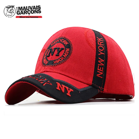 Casquette américaine NY Casquette de très bonne qualité pour les styles décontractés.  Cette casquette américaine saura séduire par son aspect.  Article: Casquette Snapback Genre: Unisex Type de motif: Lettre Style: Vintage Matière: Coton Réglage: par Scratch Taille de la casquette : 53-62 cm de circonférence  ✔ Les frais de port sont offerts pour la France métropolitaine  ✔ Article expédié sous 24 heures, réception sous 2 à 3 jours