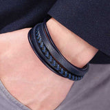 Bracelet homme élégant et vintage en cuir et d'un segment en acier 316 L qui accentue parfaitement le style du bracelet .